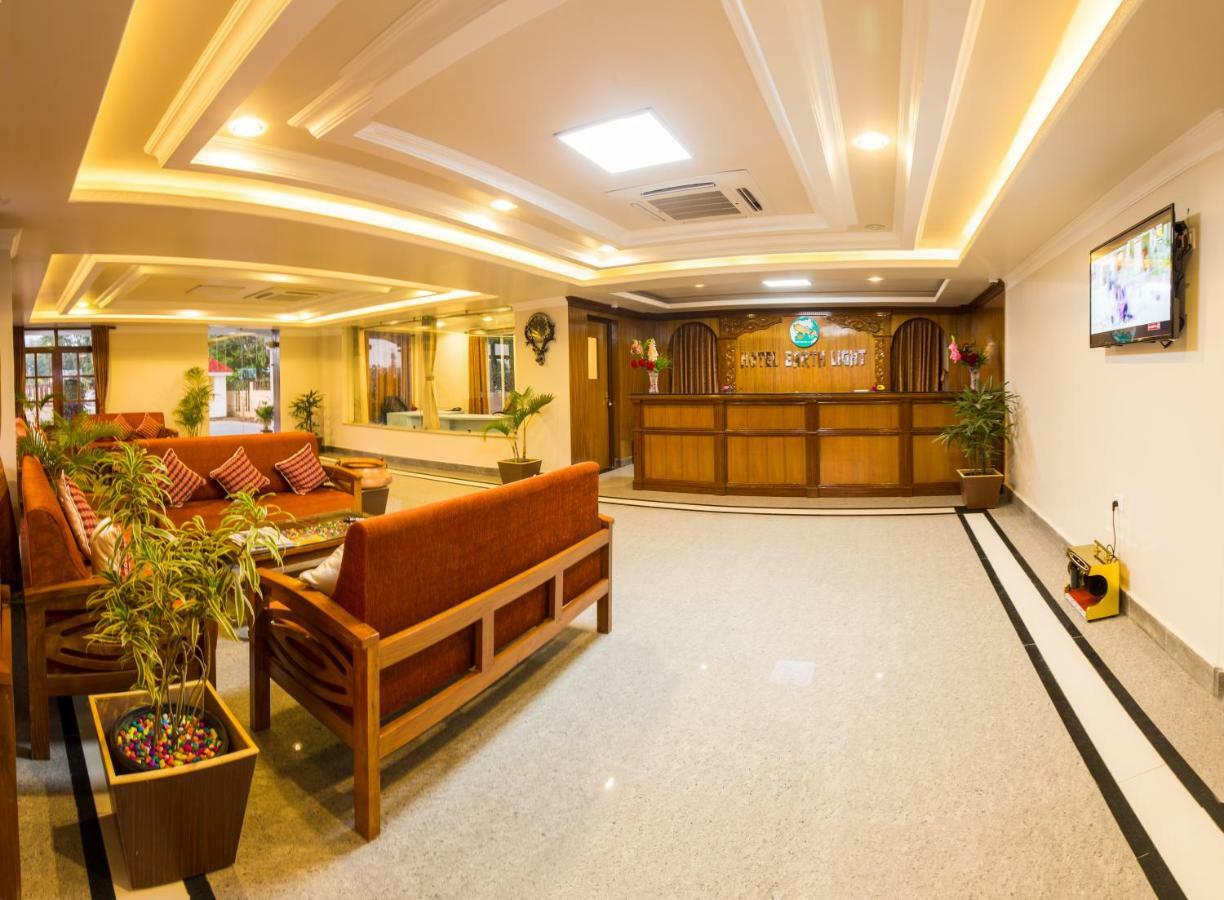 Hotel Earth Light Sauraha Читван Экстерьер фото